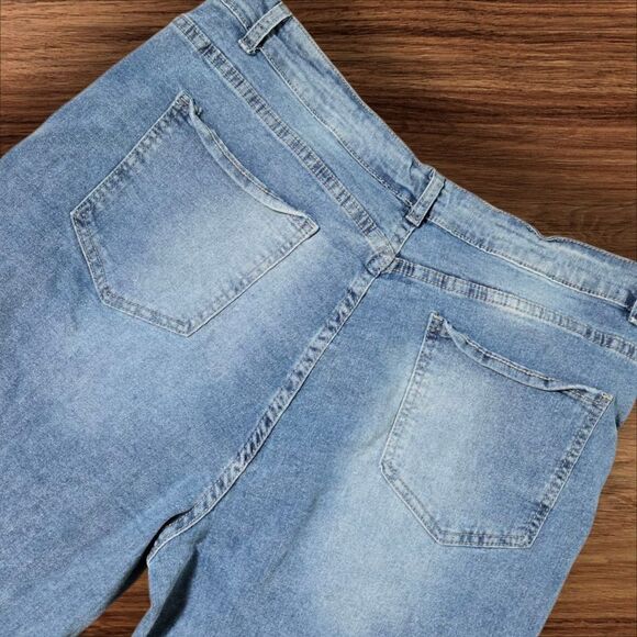 Plus Size Stretch Bootcut Jeans - Picture 4 of 6